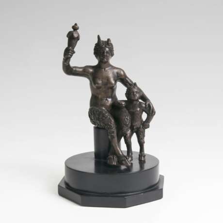  Bronze-Gruppe 'Satyressa mit Satyr-Knaben' - photo 1