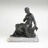 Mathurin Moreau (Dijon 1822 - Paris 1912), zugeschrieben. Bronze-Skulptur 'Sitzende Muse' - photo 1