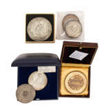 Konvolut Münzen und Medaillen mit unter anderem - Foto 2