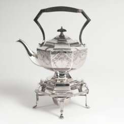  Viktorianischer Teekessel auf Rechaud