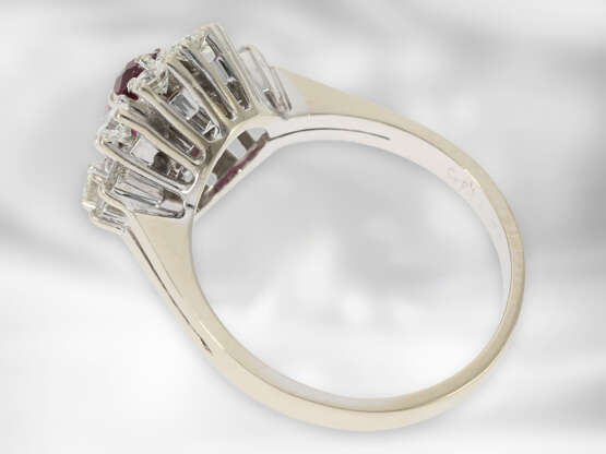 Ring: schöner vintage Rubinring mit Diamanten, insgesamt ca. 1,6ct, 14K Weißgold - Foto 3