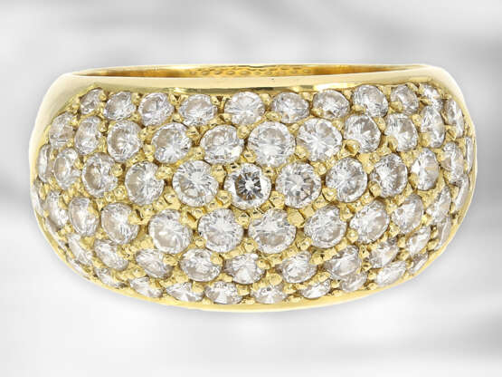 Ring: sehr schöner goldener Pavéring mit Brillantbesatz von insgesamt 2,48ct, 18K Gelbgold - photo 2