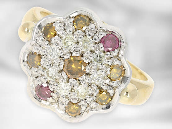 Ring: moderner, hochwertiger und dekorativ gefertigter Fancy Brillant-Cocktail-Goldschmiedering, ca. 1,15ct - photo 1