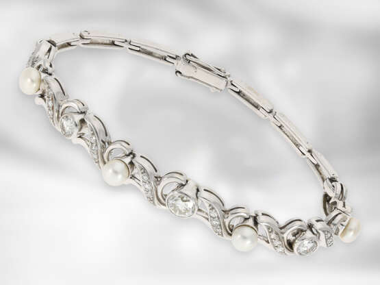Armband: sehr dekoratives vintage Armband mit Brillanten und Perlen, insgesamt ca. 1,25ct, 14K Weißgold - photo 2