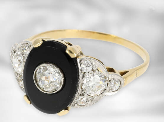 Ring: zierlicher antiker Onyxring mit Diamanten im Altschliff, insgesamt ca. 0,61ct, 18K Gold - фото 3