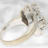 Ring: attraktiver weißgoldener Brillantring, insgesamt ca. 1,33ct, 14K Gold - фото 3