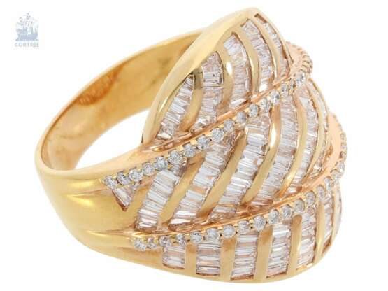 Ring: breiter und äußerst dekorativer Diamant-Cocktail-Damenring, feine Diamanten von zusammen 2,28ct, neuwertig und ungetragen - photo 2