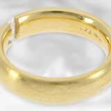 Ring: massiver und moderner Diamant/Solitär-Spannring, Triangel-Diamant von 0,23ct, 18K Gelbgold - Foto 3