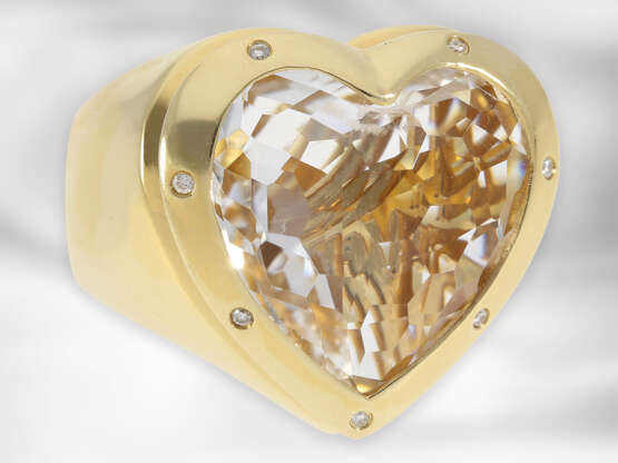 Ring: attraktiver schwerer Designerring mit großem Bergkristall und Brillanten, 18K Gelbgold - Foto 1
