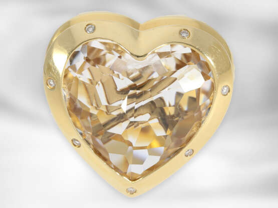 Ring: attraktiver schwerer Designerring mit großem Bergkristall und Brillanten, 18K Gelbgold - photo 2