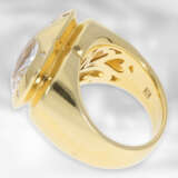 Ring: attraktiver schwerer Designerring mit großem Bergkristall und Brillanten, 18K Gelbgold - фото 4