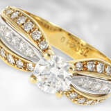 Ring: hochfeiner, dekorativer Bicolor-Brillantring, insgesamt ca. 0,99ct, 18K Gelgold - Foto 1