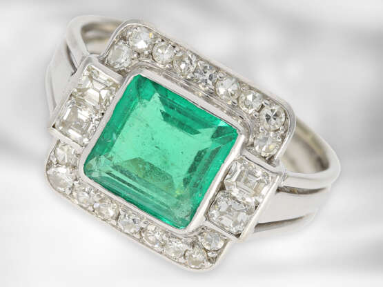 Ring: hochwertig gearbeiteter vintage Smaragd/Diamant-Goldschmiedering aus Platin, Smaragd ca. 1,8ct, Diamanten ca. 0,55ct - photo 1