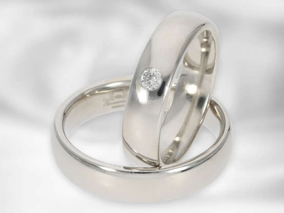 Ring: Paar neuwertiger Trauringe, 1 Ring mit Brillant, 950er Platin - photo 1