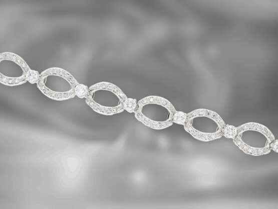 Armband: sehr dekoratives vintage Diamantarmband, insgesamt ca. 2,5ct, 18K Weißgold - photo 1