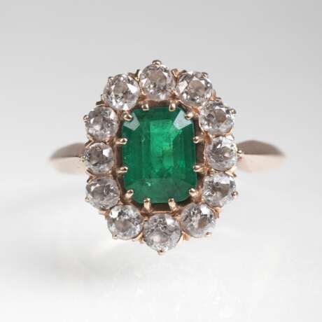 Vintage Smaragd-Ring mit Altschliffdiamanten - photo 1