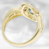 Ring: sehr schöner und gut erhaltener Damenring mit Brillanten und blauem Fancy Diamant, ca. 2,4ct - photo 3