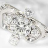 Ring: hochwertiger vintage Platinring mit einem Brillanten von ca. 1,19ct und Altschliff-Diamanten, insgesamt ca. 1,55ct - фото 1