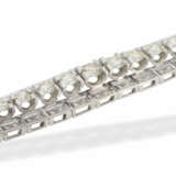 Armband: ausgesprochen schönes und sehr luxuriöses Goldschmiedearmband, vollständiger Brillant/Diamant-Besatz, individuelle Handarbeit mit großen wertvollen Brillanten, ca. 10ct - Foto 3