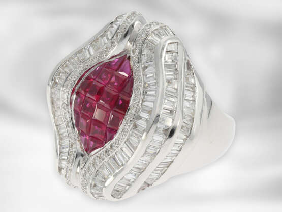 Ring: extravaganter luxuriöser Diamant/Rubinring, insgesamt ca. 5,49ct, 18K Weißgold, anspruchsvolle Goldschmiedearbeit - фото 2