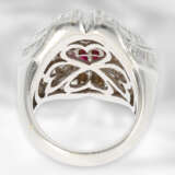 Ring: extravaganter luxuriöser Diamant/Rubinring, insgesamt ca. 5,49ct, 18K Weißgold, anspruchsvolle Goldschmiedearbeit - фото 6