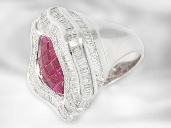 Ring: extravaganter luxuriöser Diamant/Rubinring, insgesamt ca. 5,49ct, 18K Weißgold, anspruchsvolle Goldschmiedearbeit - фото 8