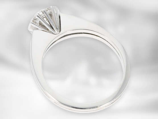 Ring: sehr hochwertiger vintage Solitär-/Brillantring von 1,12ct, 18K Weißgold - Foto 2