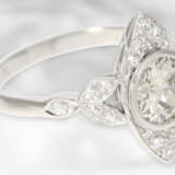 Ring: attraktiver, vermutlich antiker Platin-Marquisering mit großem Altschliff-Diamanten von ca. 1,25ct, 950er Platin - photo 2