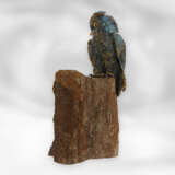 Figur/Steinschnitzerei: Skulptur einer Eule aus Labradorit auf versteinertem Holz, aus dem Meisteratelier von Eberhard Bank, mit Zertifikat - фото 3