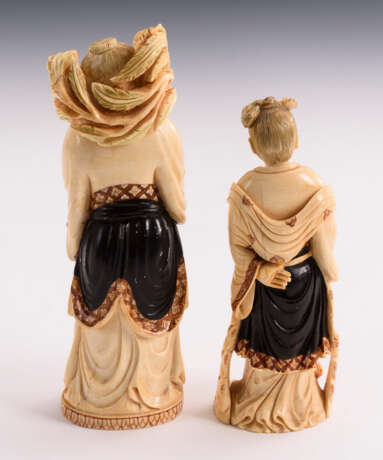 Paar Elfenbeinfiguren Mann und Frau - фото 2