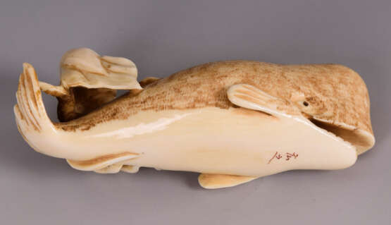 Elfenbein Netsuke - Wal und Tintenfisch - photo 2