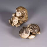 2 Elfenbein Netsuke - Nüsse und Affen - Foto 1