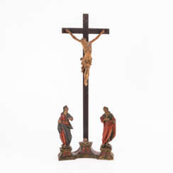 Kreuzigungsgruppe: Kruzifix mit Maria und Johannes