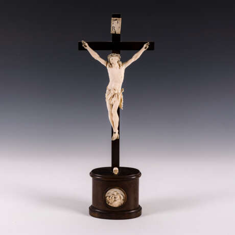 Kruzifix mit Corpus Christi aus Elfenbein - Foto 1