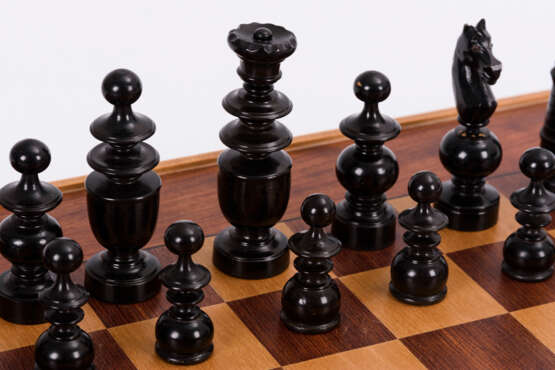 Schachspiel mit Brett - Foto 2
