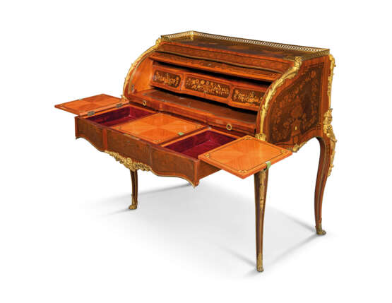 A FRENCH ORMOLU-MOUNTED ROSEWOOD, KINGWOOD, TULIPWOOD AND FRUITWOOD MARQUETRY BUREAU A CYLINDRE - фото 3