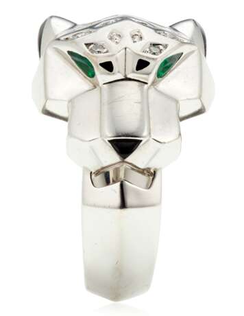 Cartier. CARTIER DIAMOND, EMERALD AND ONYX 'PANTHÈRE' RING - Foto 4