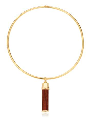 Cartier. CARTIER GOLD AND WOOD 'TRINITY' PENDANT WITH CARTIER GOLD NECKLACE - фото 2