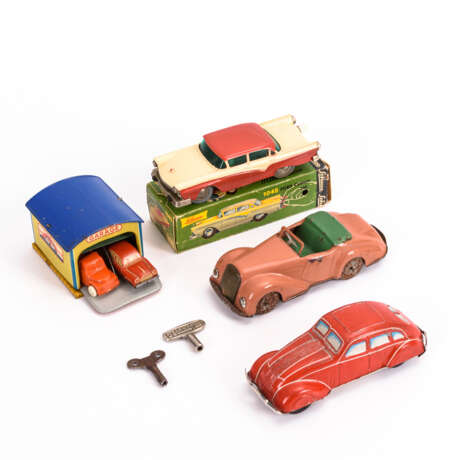 Konvolut 3 Autos und kleine Penny-Toy-Garage - Foto 1