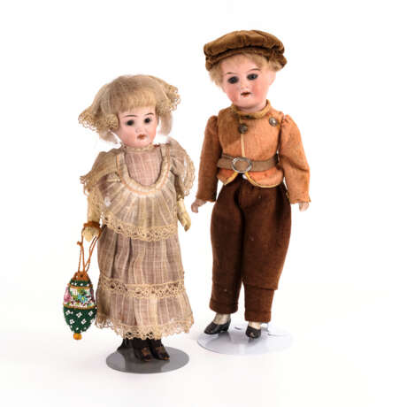 Zierliches, originalbekleidetes Puppenpaar - photo 1
