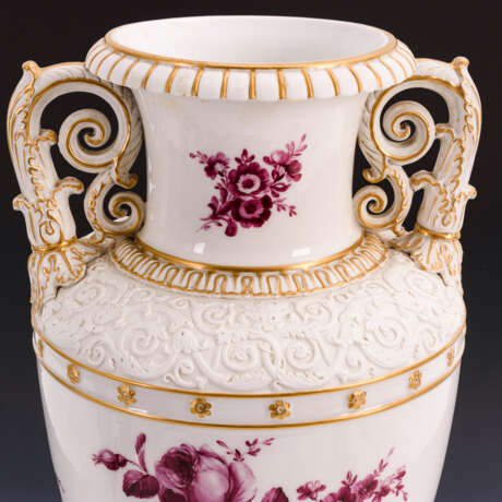 Vase mit Purpurmalerei - фото 3