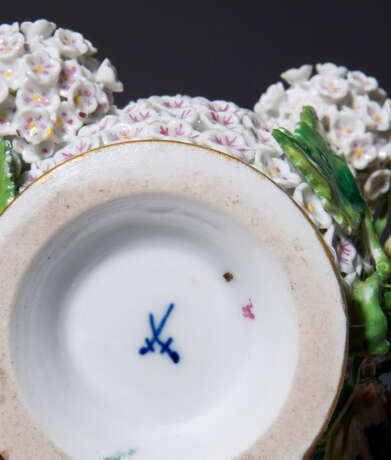 Schneeballen-Vase mit drei Vögeln - фото 2