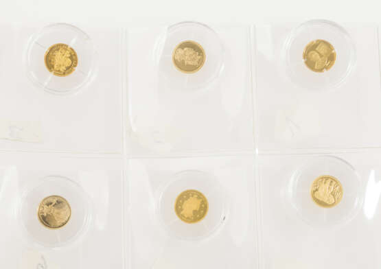 GOLDENES Konvolut mit zahlreichen Minigoldmedaillen - dabei z.B. - фото 3