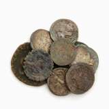 Kleines Konvolut Antiken der Röm. Republik - dabei zum Beispiel 1 x Röm. Republik - 1 Denar 120 v.Chr., - photo 3