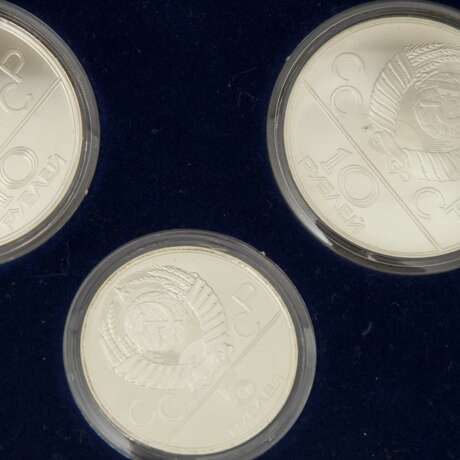 4 Münzalben mit Kursmünzen aus aller Welt, - photo 2