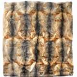 Graufuchs-Decke mehrere längs verarbeitete Felle des argentinischen Graufuchses (Pseudalopex Griseus) im Farbverlauf - фото 1