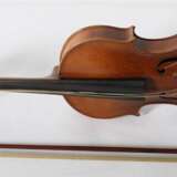 Geige mit Bogen auf innenliegendem Zettel bezeichnet: '' Nicolaus Amatus fecit in Cremona 1672'' - Foto 8