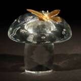 Paperweight ''Pilz mit Schmetterling'' Steuben Glass - photo 1