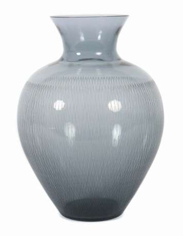 Wagenfeld, Wilhelm Bremen 1900 - 1990 Stuttgart, deutscher Produkt- und Industriedesigner. Vase ''Paris'' - Foto 1