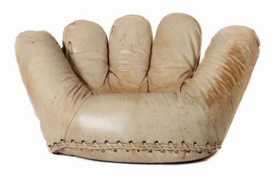 Sessel ''Joe'' In Form eines Baseball-Handschuhes - Foto 1